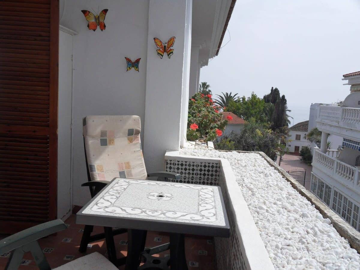 Apts Burriana Nerja Exterior foto