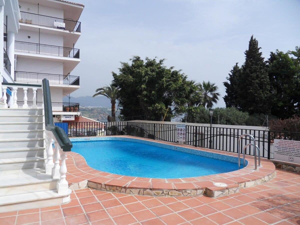 Apts Burriana Nerja Exterior foto
